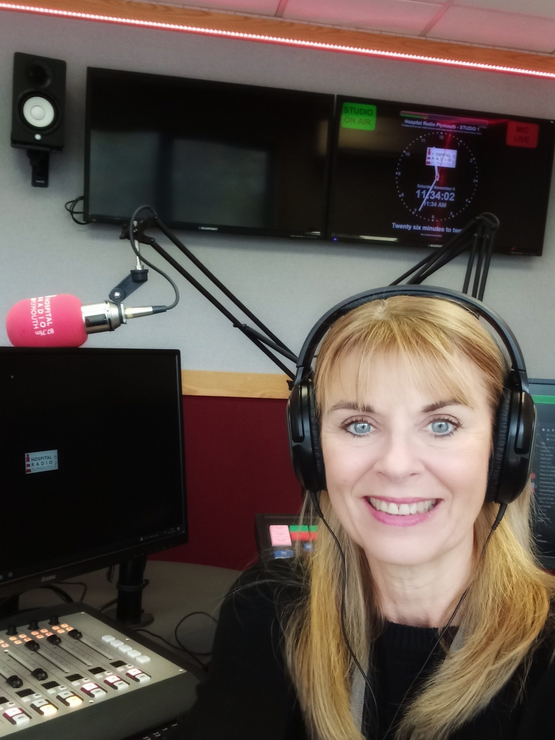 The Mid Morning Show with Jo Lloyd